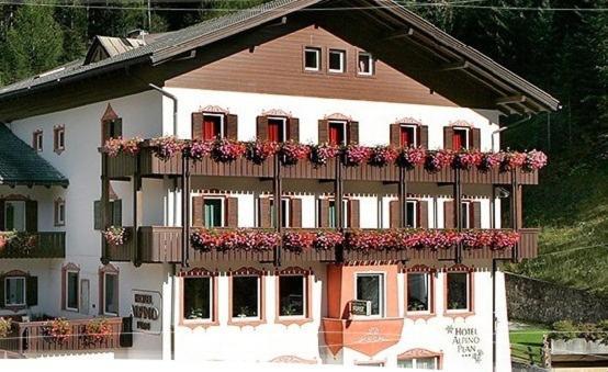Hotel Alpino Plan Selva di Val Gardena Kültér fotó